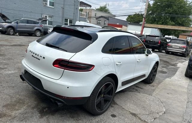 Photo 3 VIN: WP1AF2A57FLB47768 - PORSCHE MACAN TURB 