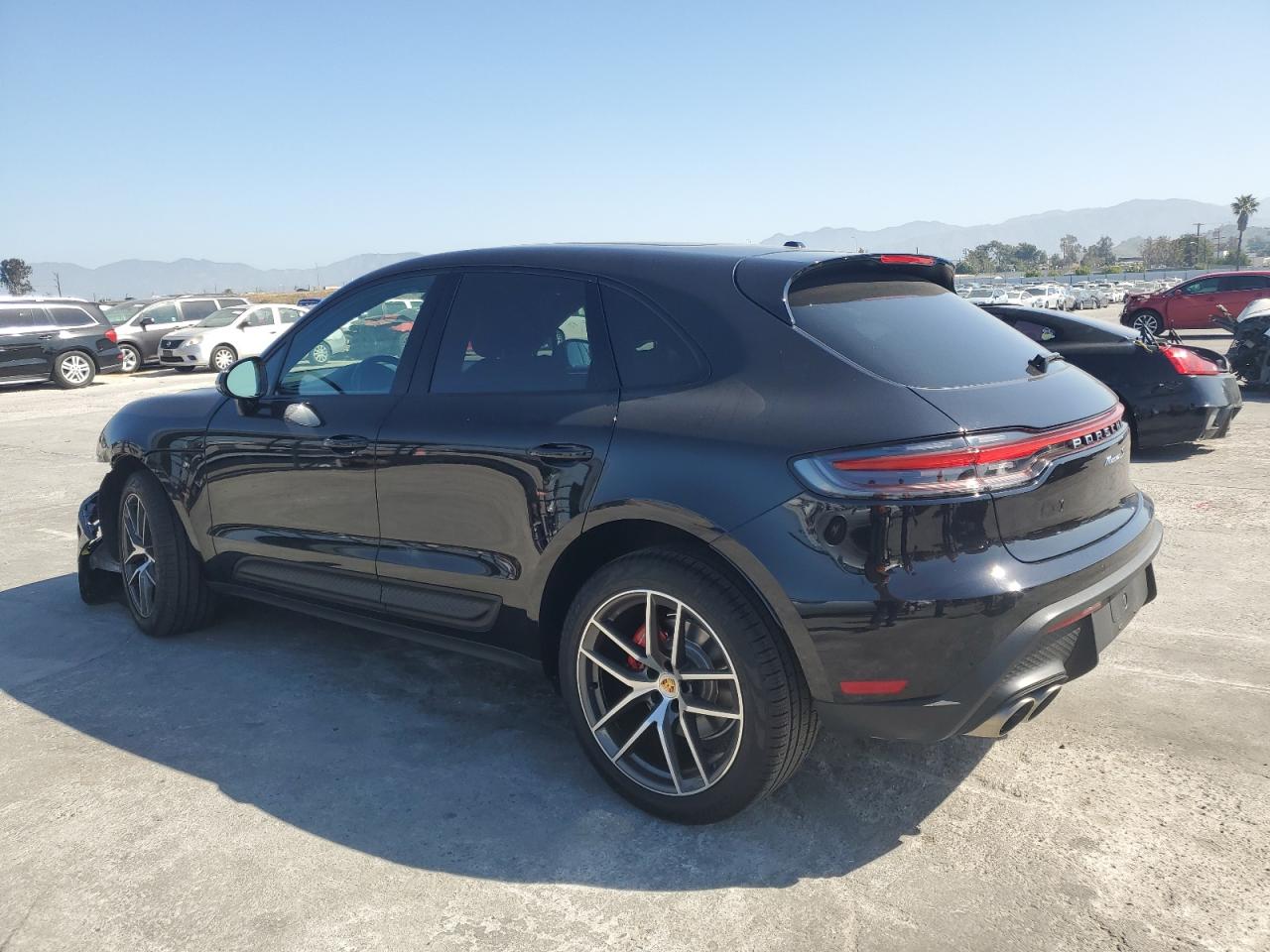 Photo 1 VIN: WP1AG2A51PLB35887 - PORSCHE MACAN 