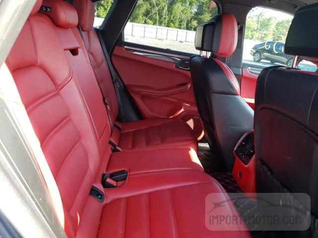 Photo 10 VIN: WP1AG2A52JLB63463 - PORSCHE MACAN 