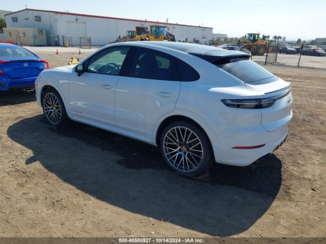 Photo 2 VIN: WP1BA2AY7NDA49944 - PORSCHE CAYENNE 