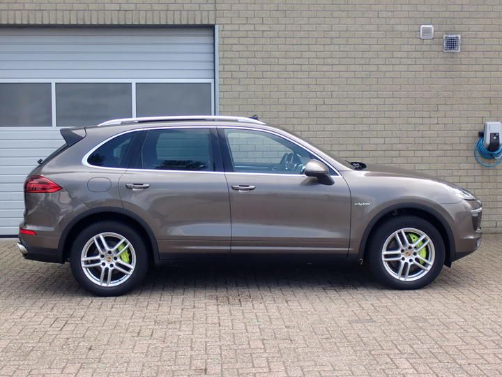 Photo 2 VIN: WP1ZZZ92ZFLA50702 - PORSCHE CAYENNE 