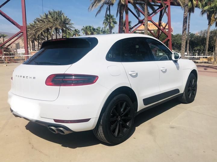 Photo 3 VIN: WP1ZZZ95ZFLB33916 - PORSCHE MACAN 4X4 (FOUR WHEEL DRIVE). 