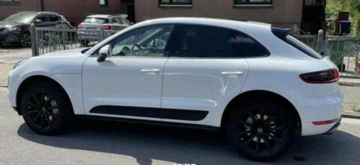 Photo 6 VIN: WP1ZZZ95ZFLB33916 - PORSCHE MACAN 4X4 (FOUR WHEEL DRIVE). 