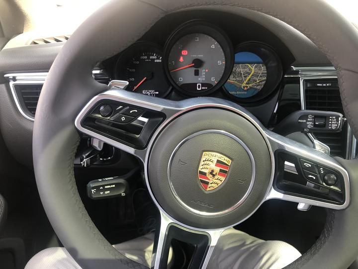 Photo 13 VIN: WP1ZZZ95ZFLB33916 - PORSCHE MACAN 4X4 (FOUR WHEEL DRIVE). 