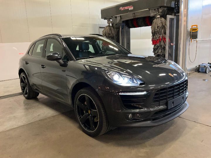 Photo 3 VIN: WP1ZZZ95ZJLB33074 - PORSCHE MACAN SUV 