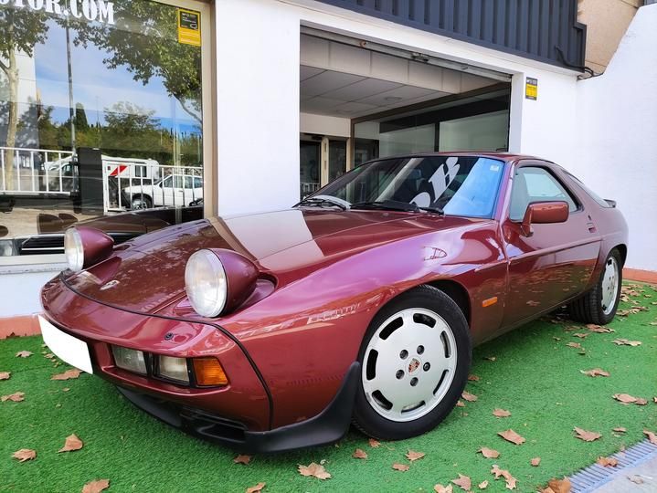 Photo 3 VIN: WPOZZZ92ZFS840819 - PORSCHE 928 COUPE 