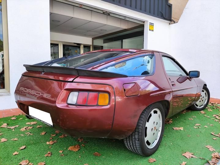 Photo 2 VIN: WPOZZZ92ZFS840819 - PORSCHE 928 COUPE 