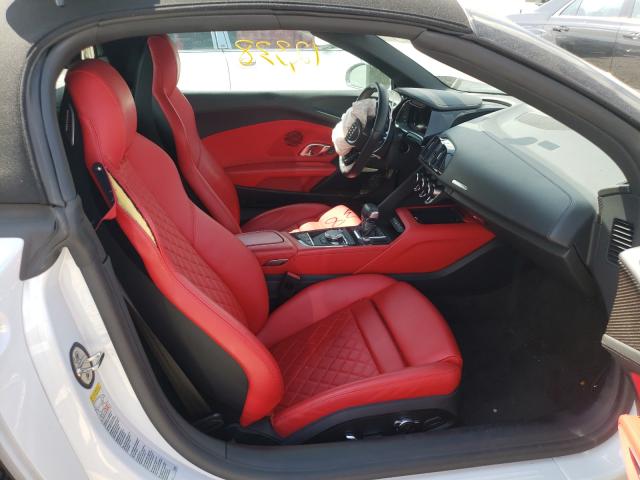 Photo 4 VIN: WUA4BCFX1J7900919 - AUDI R8 SPYDER 