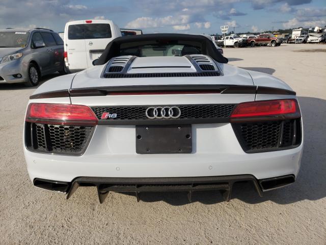 Photo 5 VIN: WUA4BCFX3J7900419 - AUDI R8 SPYDER 