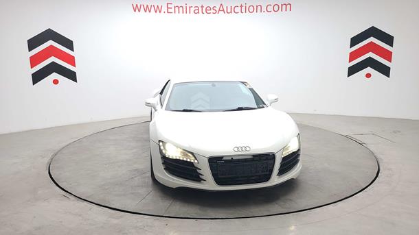 Photo 1 VIN: WUAAU24268N004412 - AUDI R8 