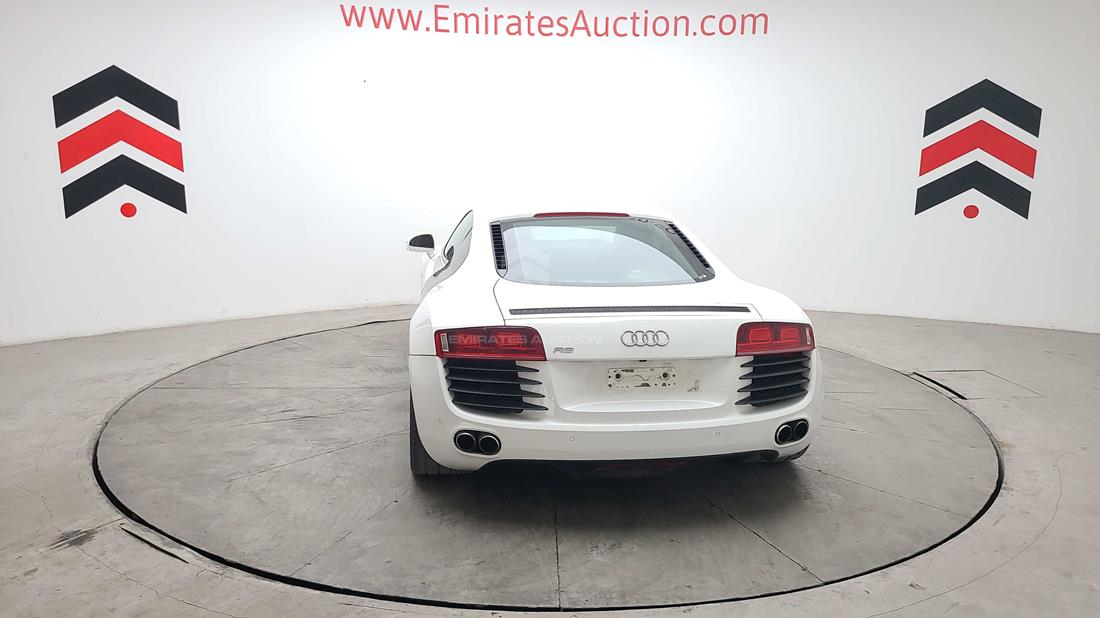 Photo 14 VIN: WUAAU24268N004412 - AUDI R8 