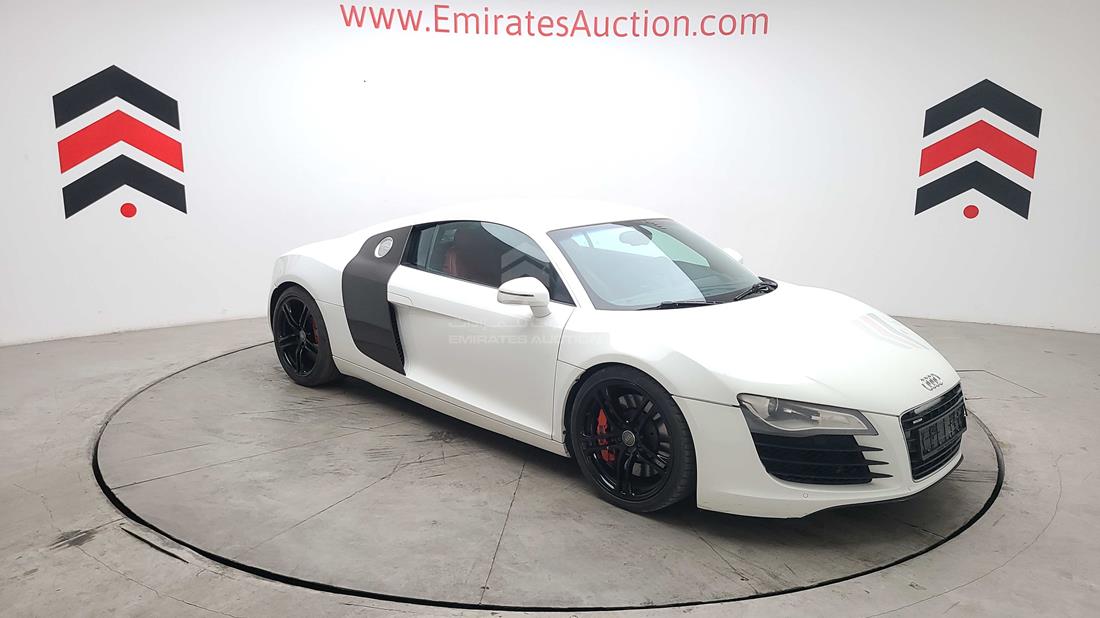 Photo 19 VIN: WUAAU24268N004412 - AUDI R8 