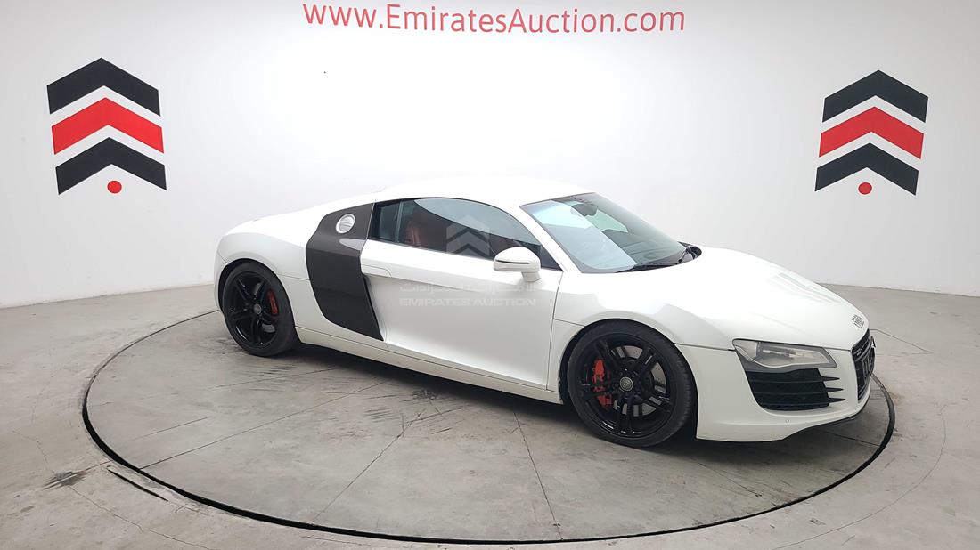 Photo 20 VIN: WUAAU24268N004412 - AUDI R8 