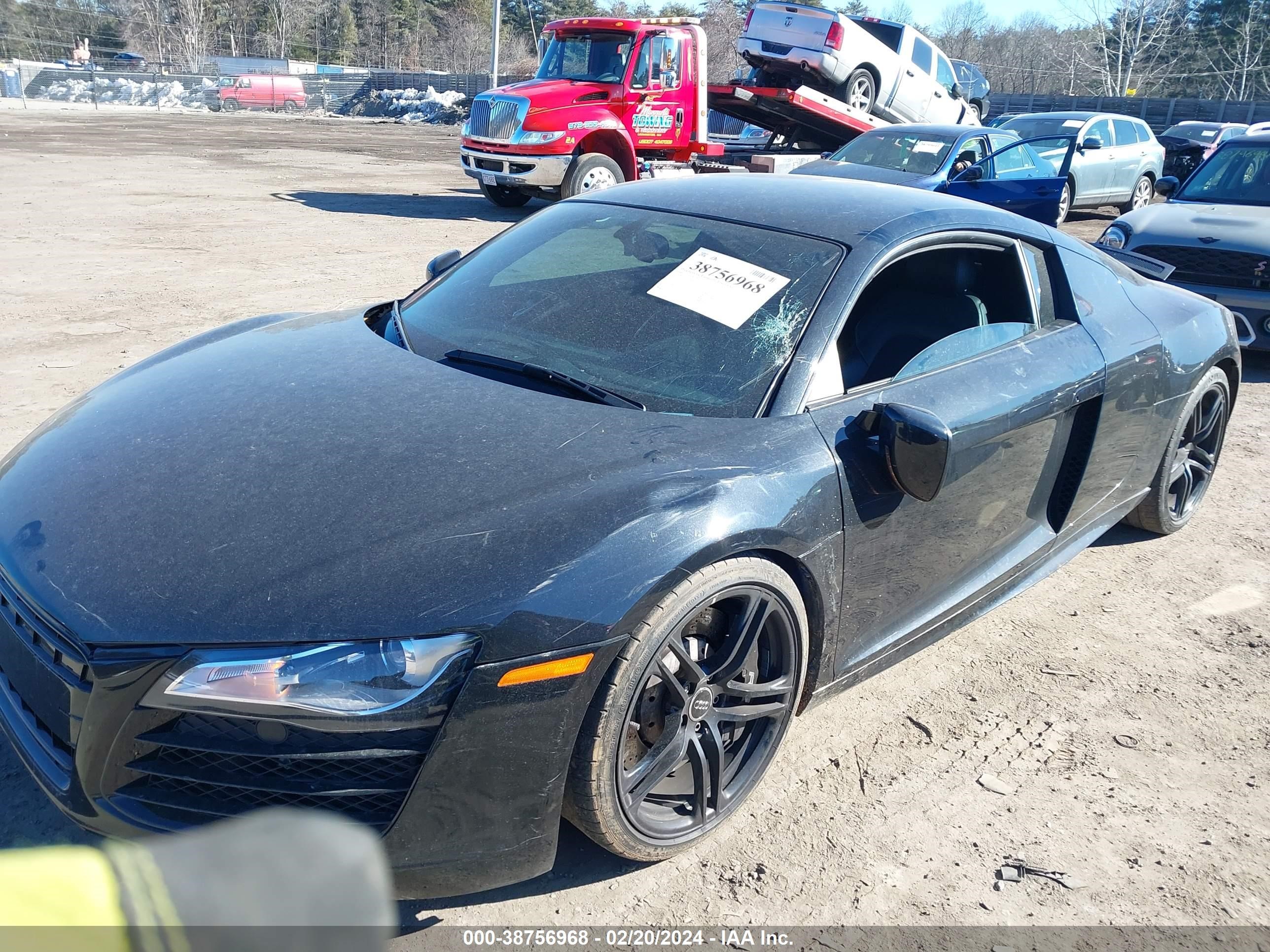 Photo 5 VIN: WUAAU34299N002404 - AUDI R8 