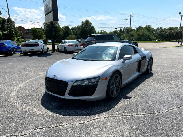 Photo 8 VIN: WUAAUAFG1F7001728 - AUDI R8 