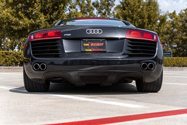 Photo 6 VIN: WUAAUAFG3BN001610 - AUDI R8 