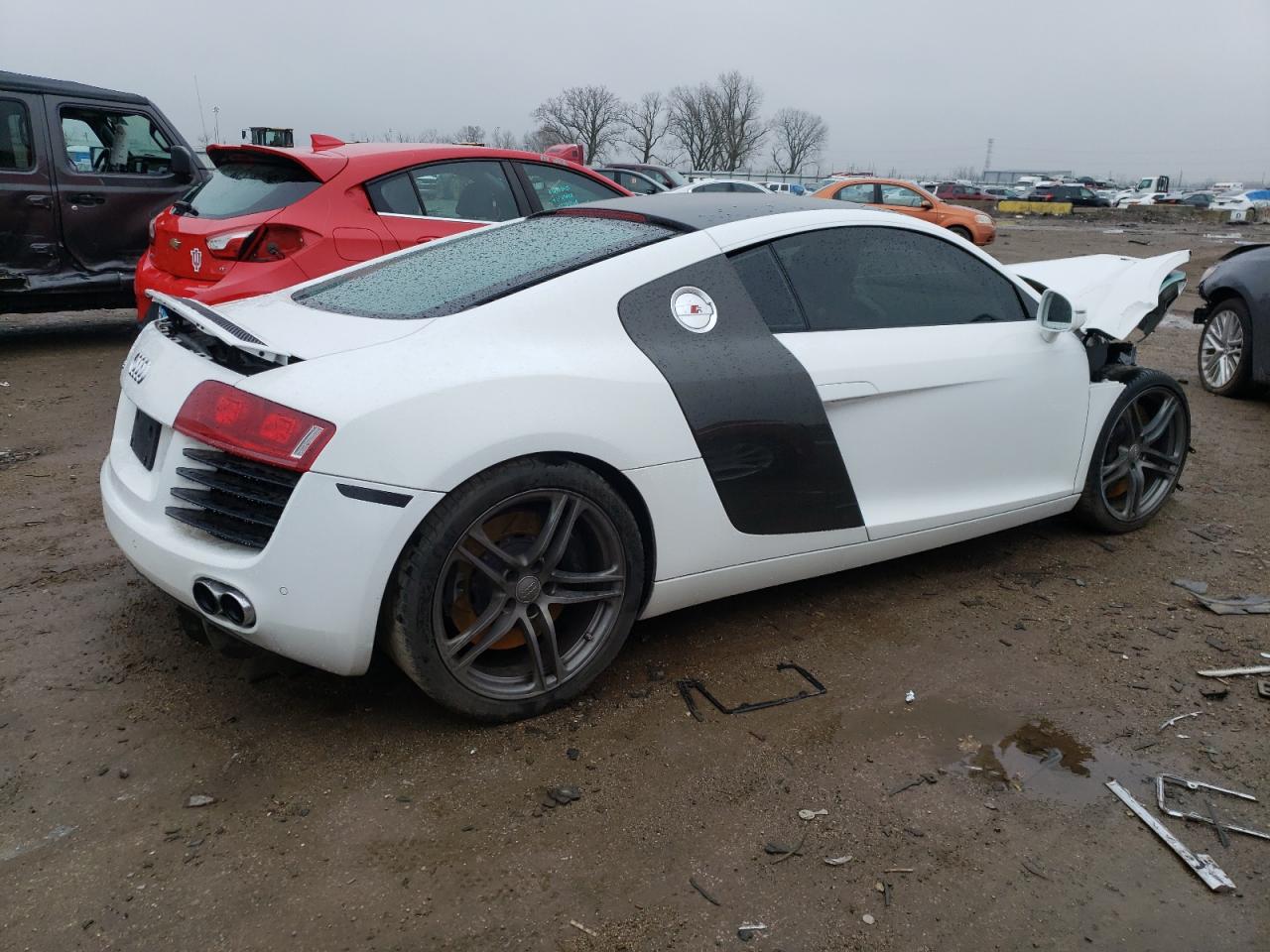 Photo 2 VIN: WUAAUAFG3CN001320 - AUDI R8 