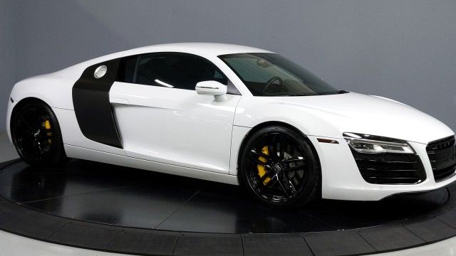 Photo 6 VIN: WUAAUAFG4EN000471 - AUDI R8 