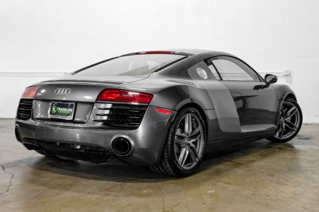 Photo 4 VIN: WUAAUAFG7EN001176 - AUDI R8 