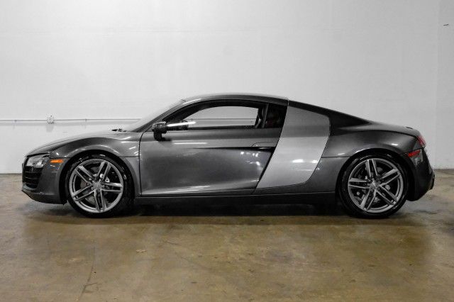 Photo 7 VIN: WUAAUAFG7EN001176 - AUDI R8 