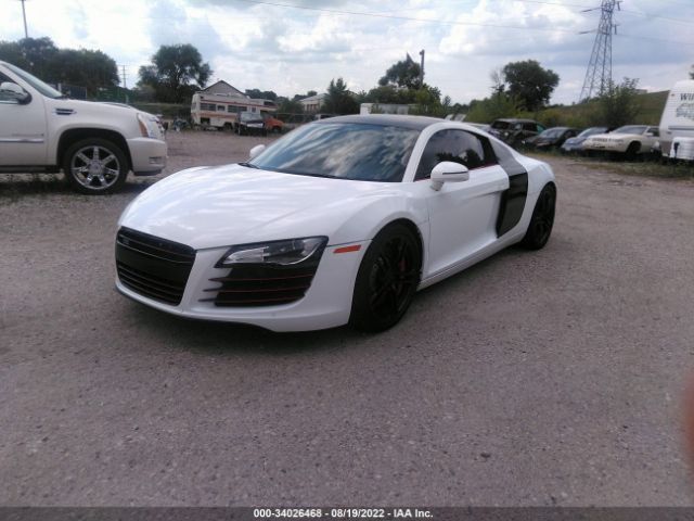 Photo 1 VIN: WUAAUAFG8CN002656 - AUDI R8 