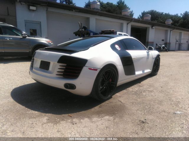 Photo 3 VIN: WUAAUAFG8CN002656 - AUDI R8 