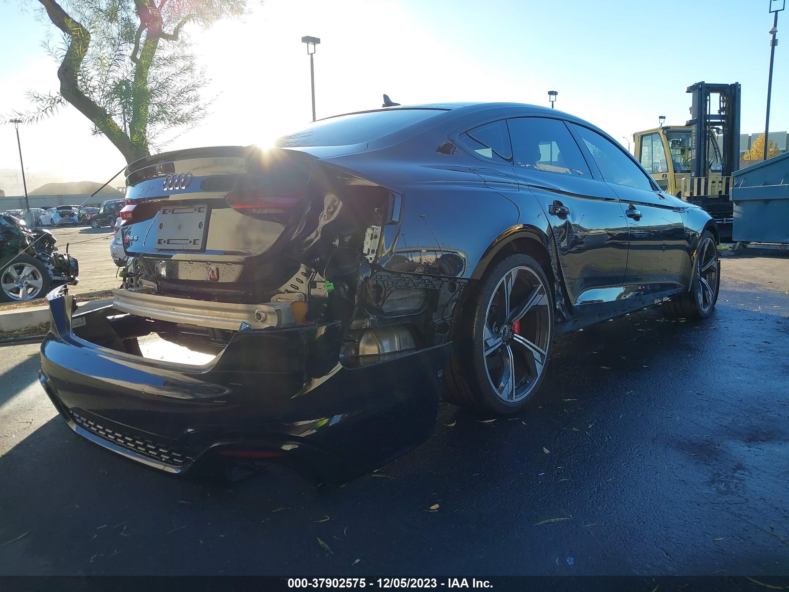 Photo 3 VIN: WUAAWCF59PA901303 - AUDI RS5 