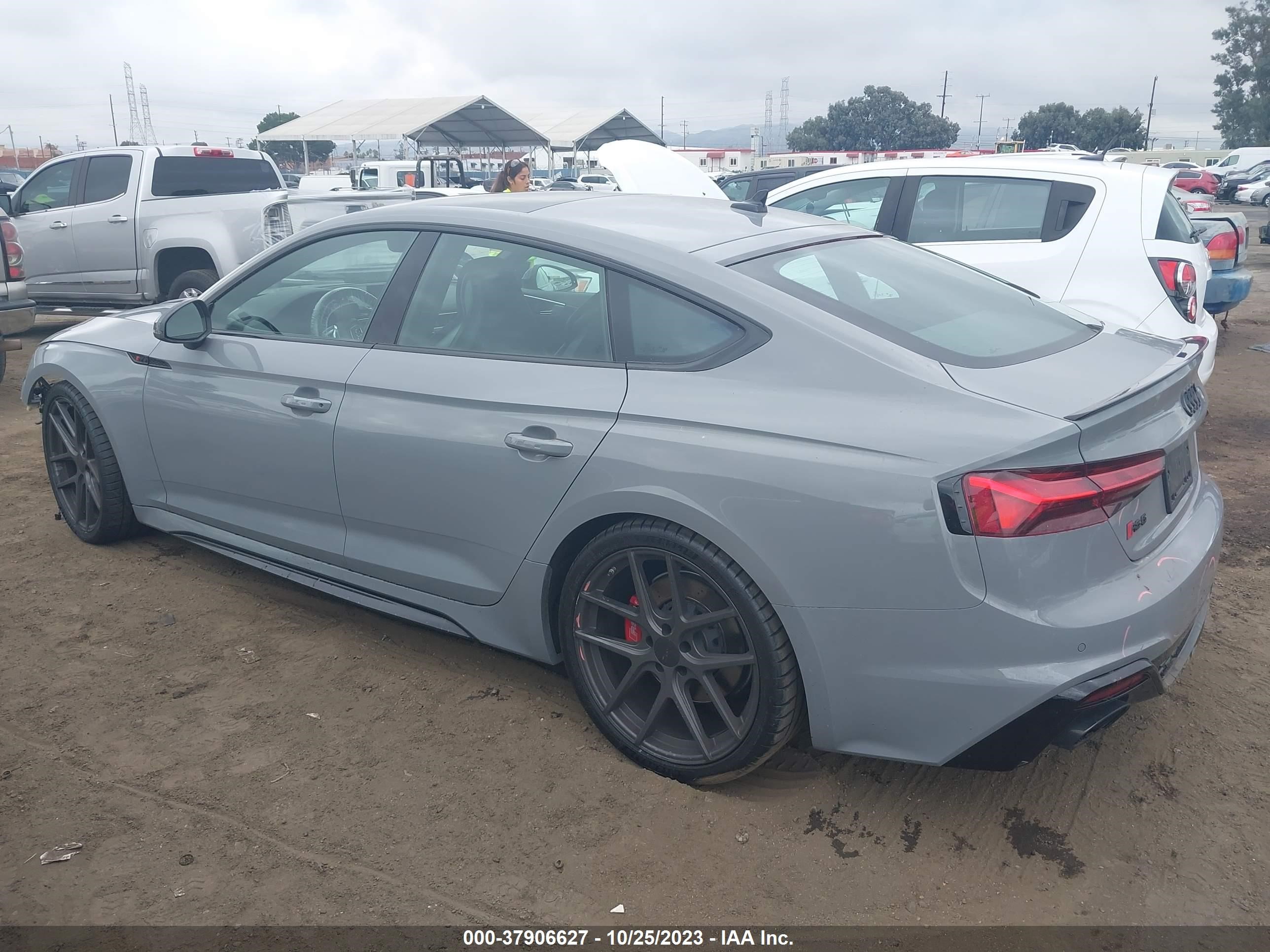 Photo 14 VIN: WUAAWCF5XMA903122 - AUDI RS5 