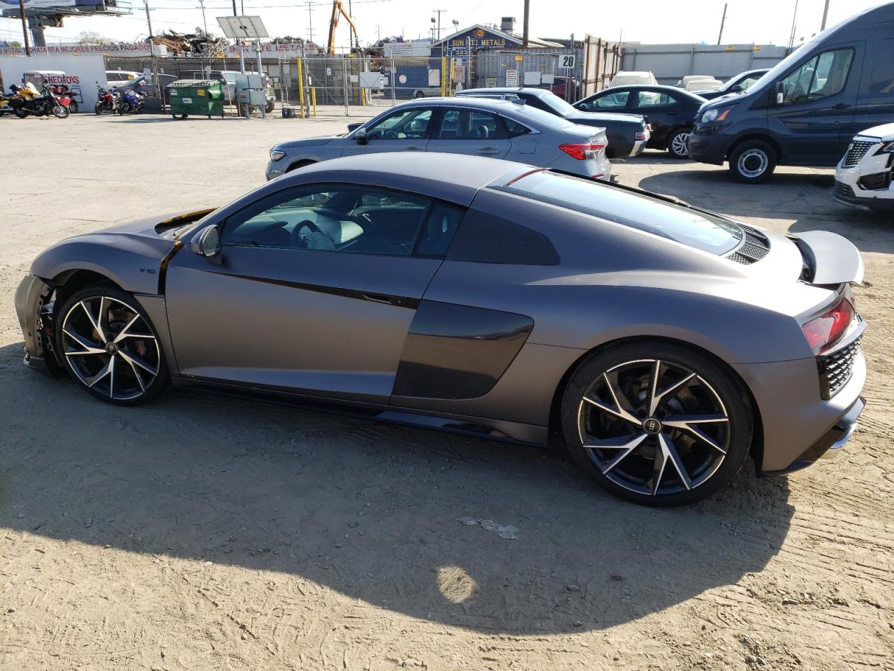 Photo 2 VIN: WUABAAFX0M7900798 - AUDI R8 