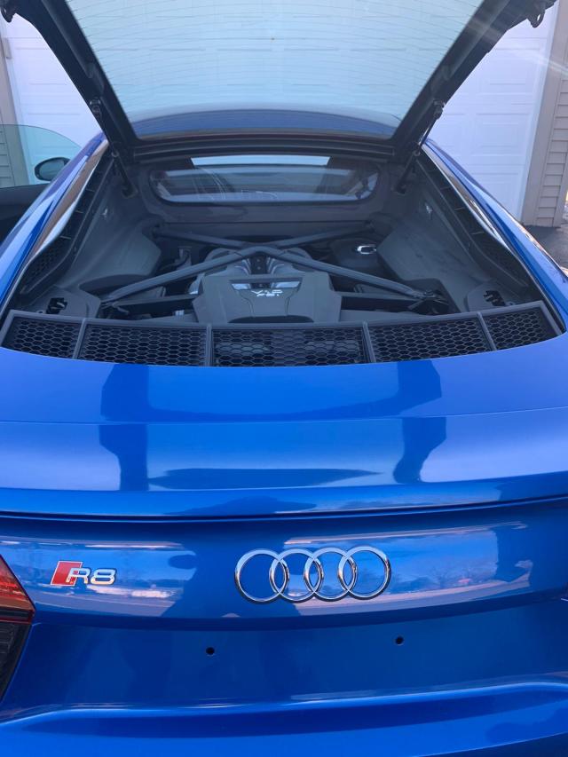 Photo 6 VIN: WUABAAFX6J7902308 - AUDI R8 