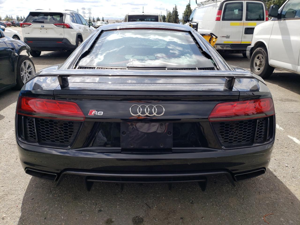 Photo 5 VIN: WUABAAFX7J7901894 - AUDI R8 