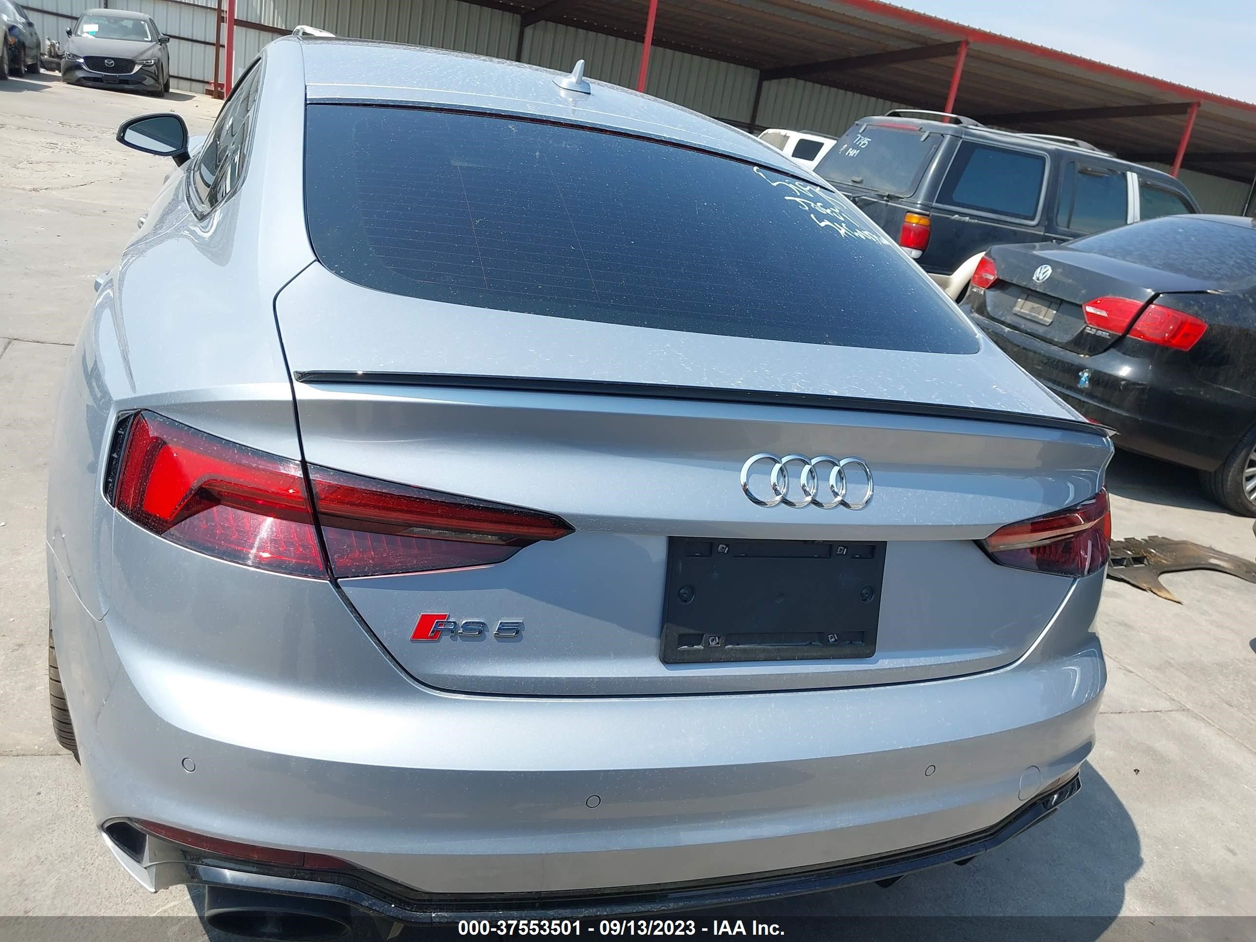 Photo 15 VIN: WUABWCF57KA903225 - AUDI RS5 