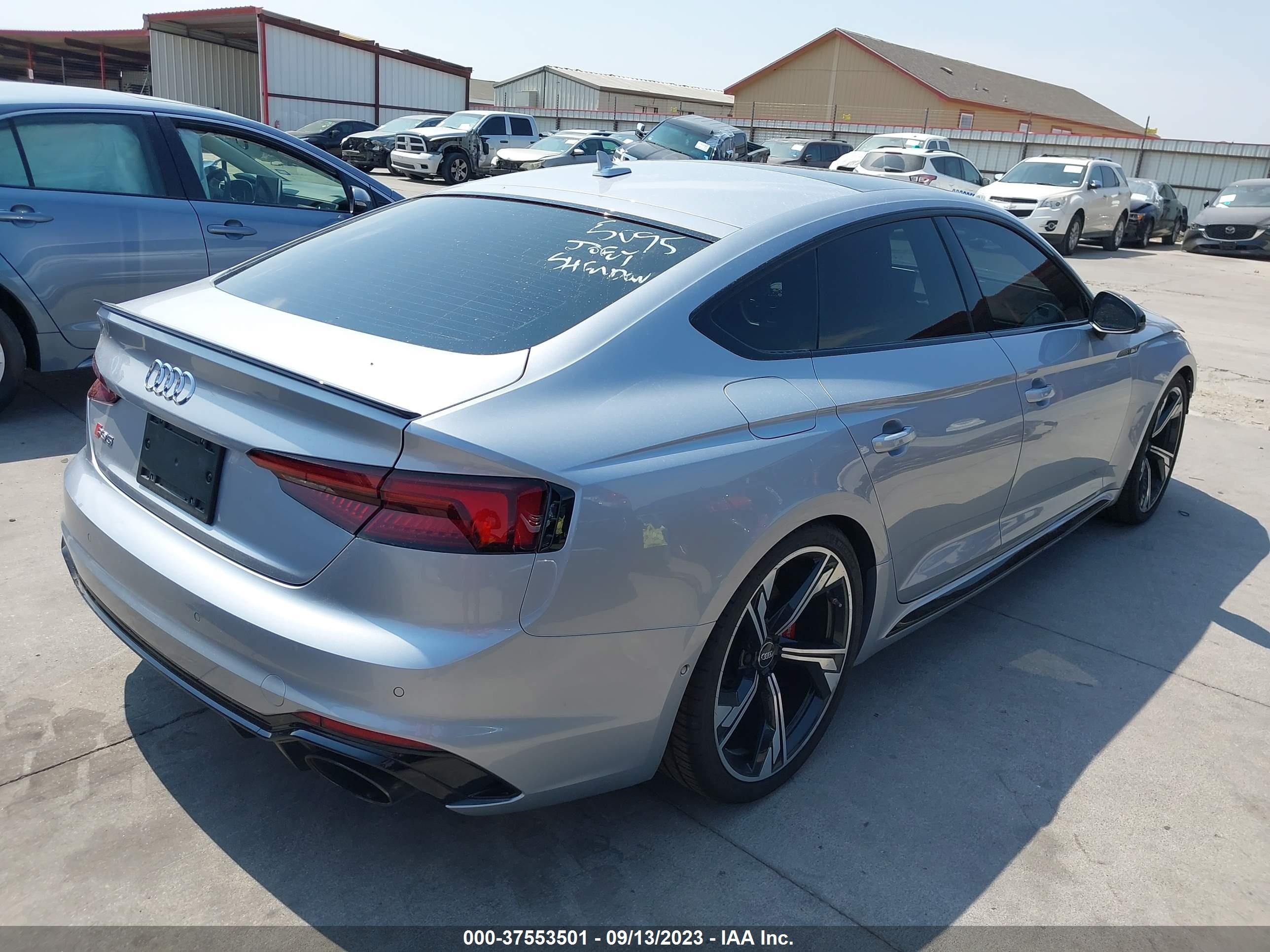 Photo 3 VIN: WUABWCF57KA903225 - AUDI RS5 