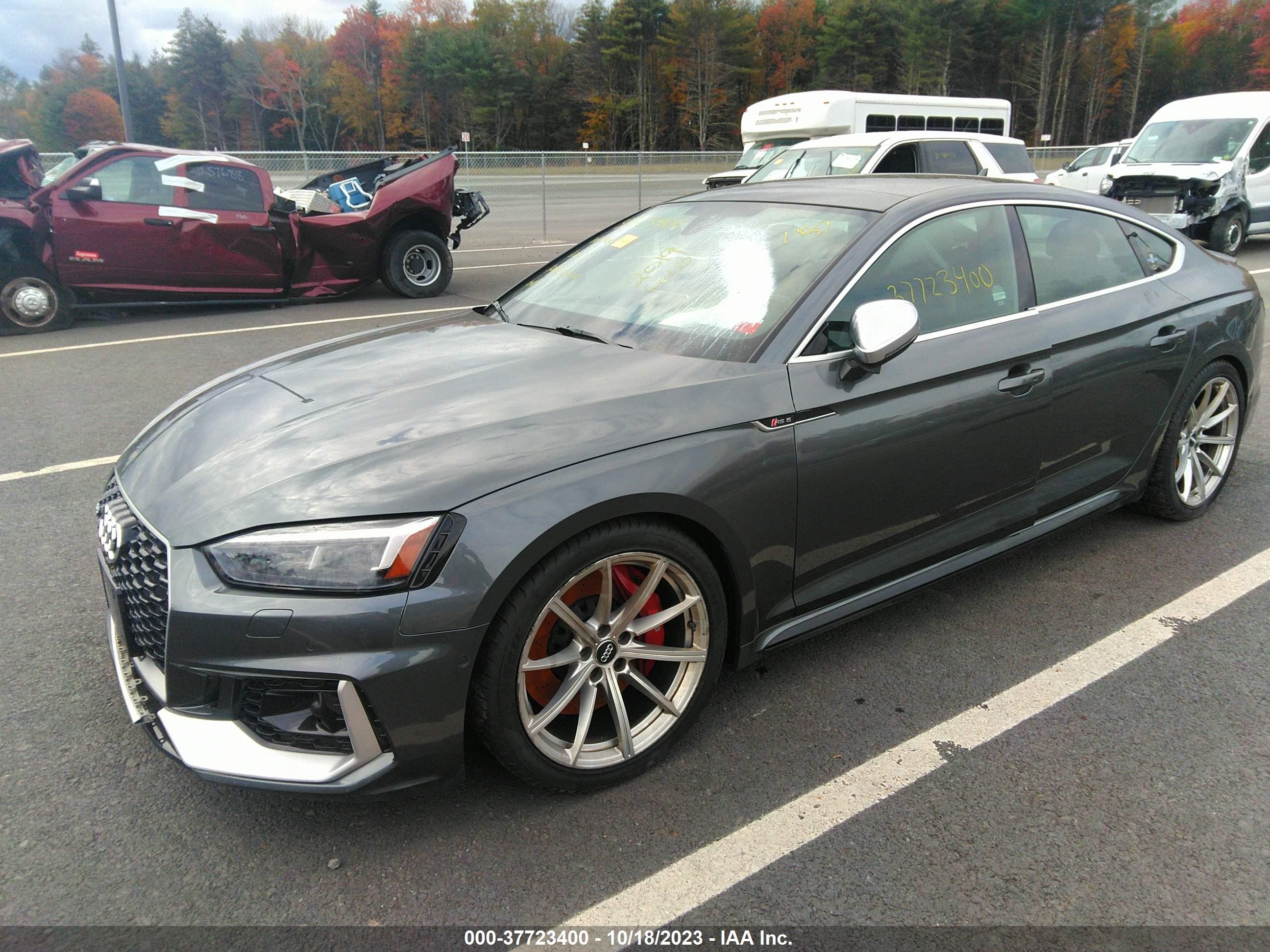 Photo 1 VIN: WUABWCF5XKA901355 - AUDI RS5 