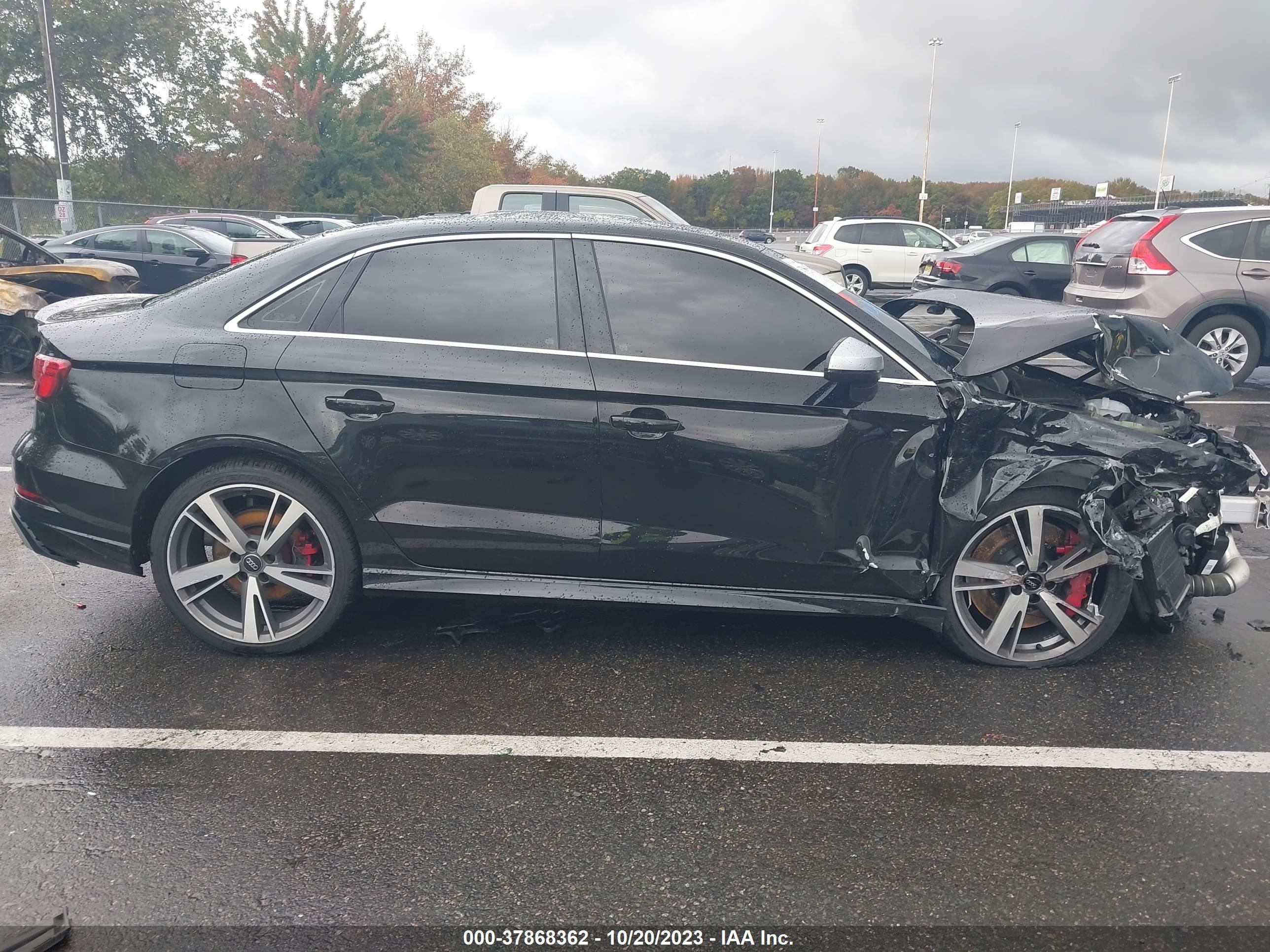 Photo 12 VIN: WUABWGFF0J1907566 - AUDI RS3 