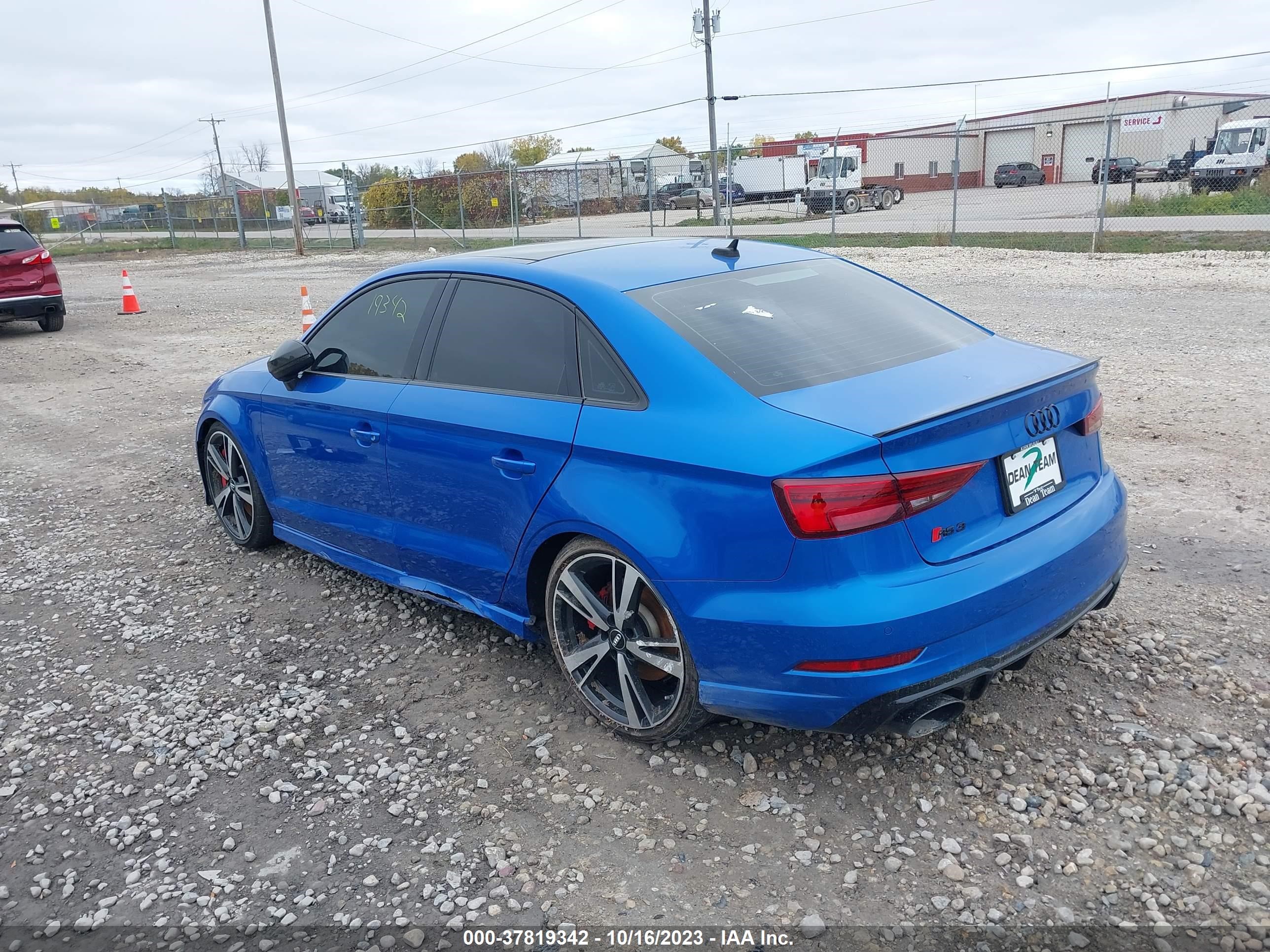 Photo 2 VIN: WUABWGFF1LA905876 - AUDI RS3 