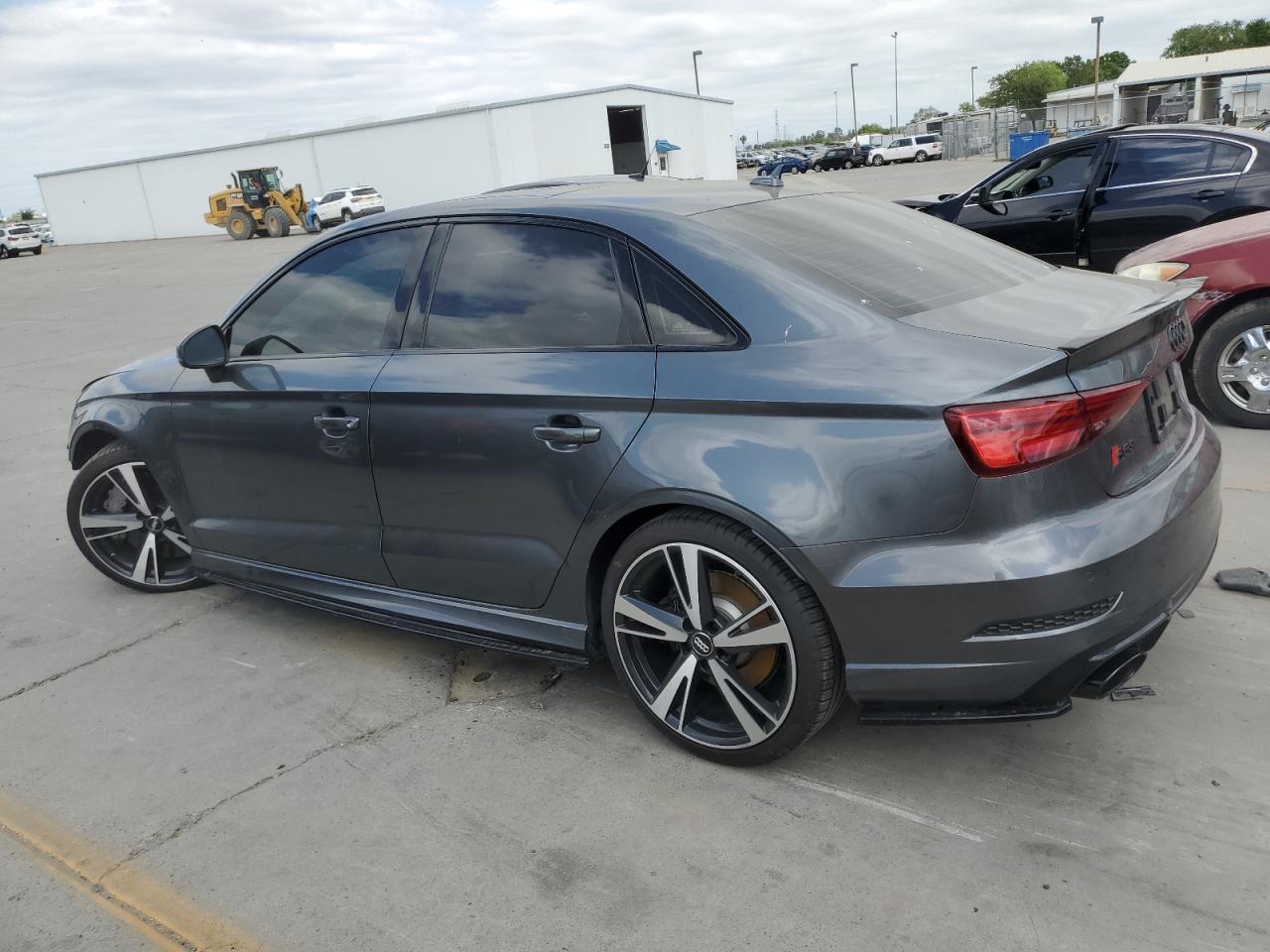 Photo 1 VIN: WUABWGFF5J1904842 - AUDI RS3 