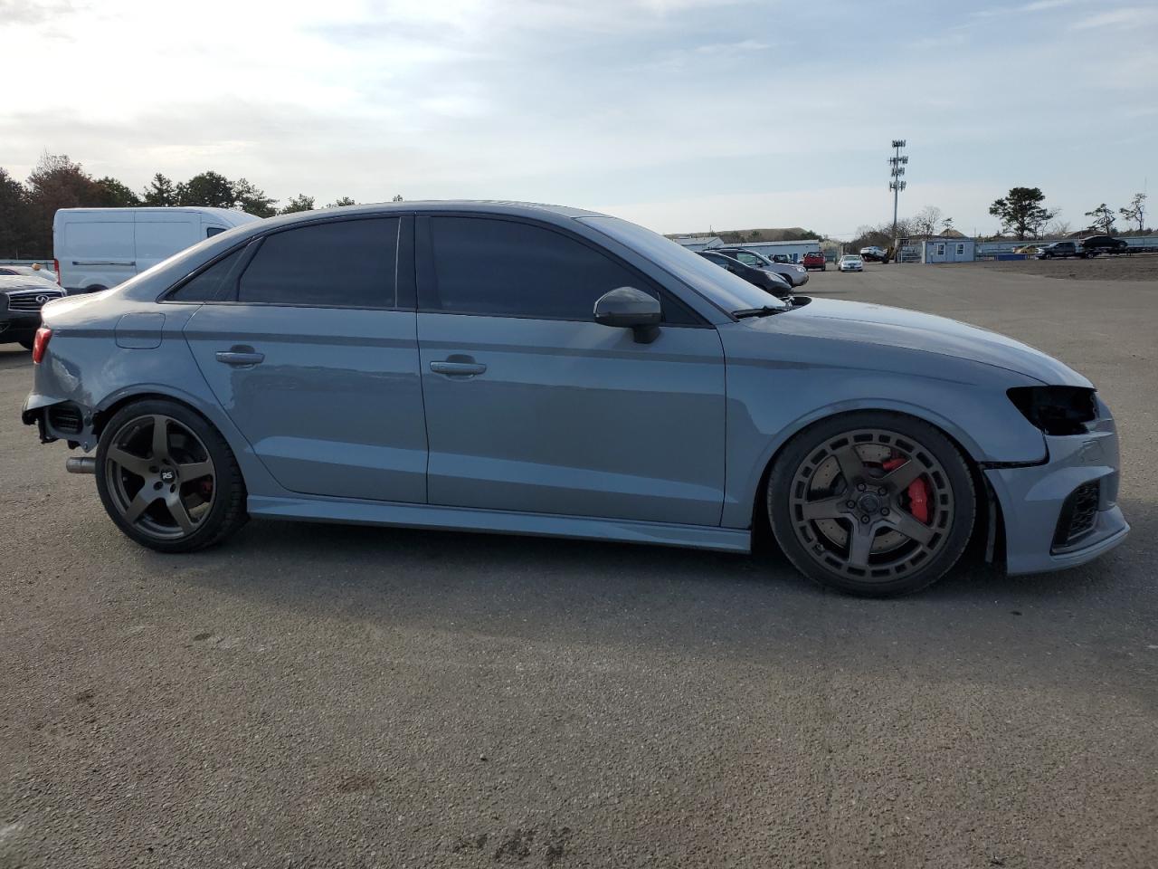 Photo 3 VIN: WUABWGFF9KA906868 - AUDI RS3 