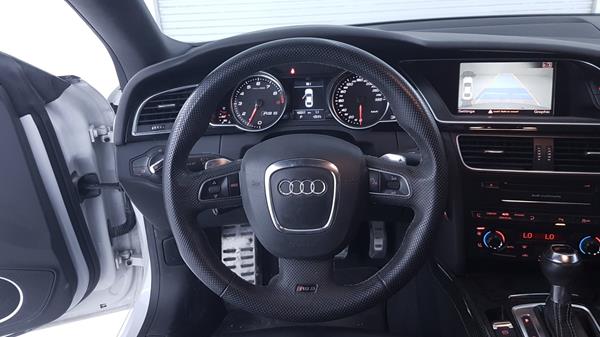 Photo 13 VIN: WUAC6B8T1BA902128 - AUDI RS5 