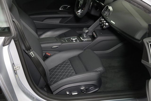 Photo 8 VIN: WUACEAFX1N7901050 - AUDI R8 COUPE 