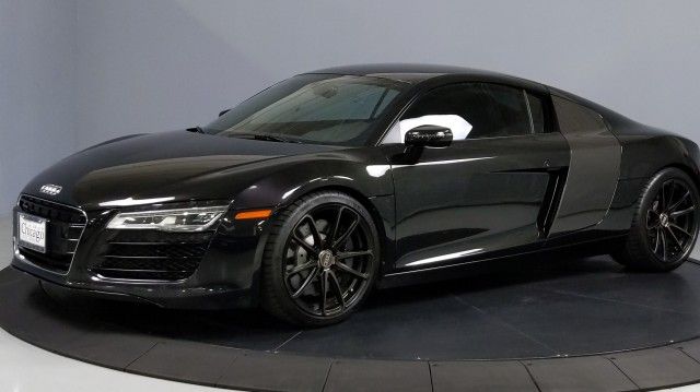 Photo 1 VIN: WUADUAFG0EN001047 - AUDI R8 