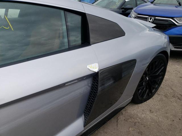 Photo 8 VIN: WUAEEAFX4L7900870 - AUDI R8 