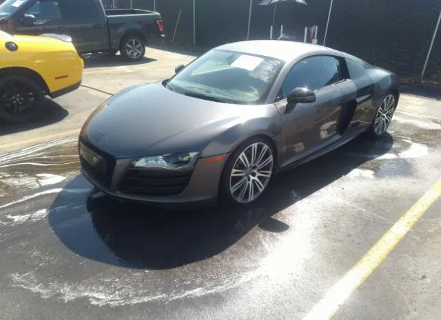 Photo 1 VIN: WUAENAFG4CN000627 - AUDI R8 