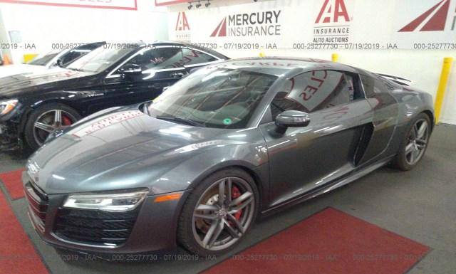 Photo 1 VIN: WUAENAFG6F7000928 - AUDI R8 