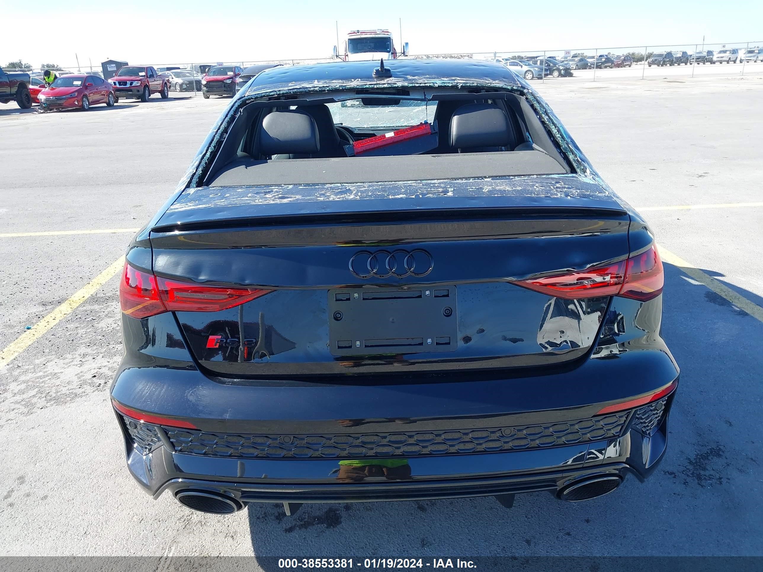 Photo 15 VIN: WUAG4DGY3RA900617 - AUDI RS3 