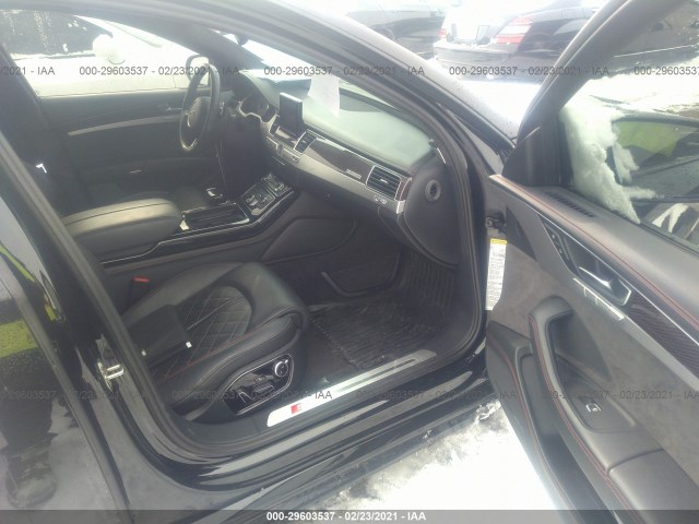 Photo 4 VIN: WUAJ5AFD5HN901114 - AUDI S8 PLUS 