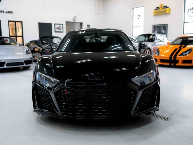 Photo 1 VIN: WUAKBAFX1L7900031 - AUDI R8 COUPE 