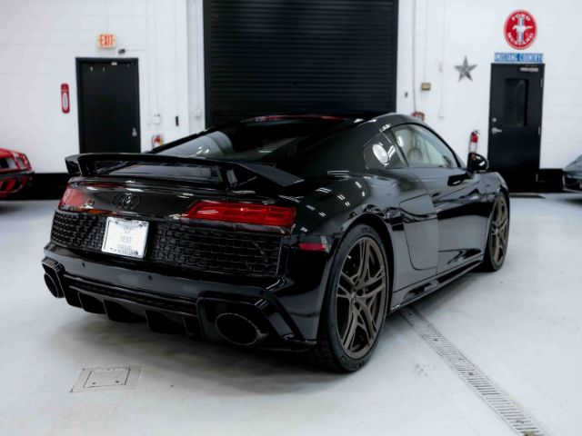 Photo 6 VIN: WUAKBAFX1L7900031 - AUDI R8 COUPE 