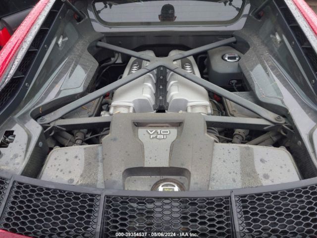 Photo 9 VIN: WUAKBAFX7H7901921 - AUDI R8 