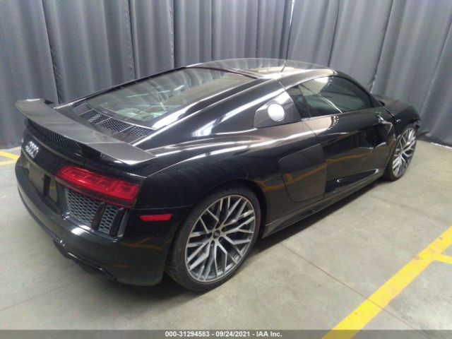 Photo 3 VIN: WUAKBAFX7H7902017 - AUDI R8 